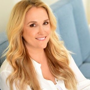 Meet your Posher, Charmaine